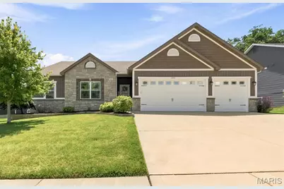 1802 Barclay Trail Drive, Wentzville, MO 63385 - Photo 3
