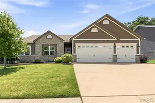 1802 Barclay Trail Dr, Wentzville, MO 63385 - Photo 3