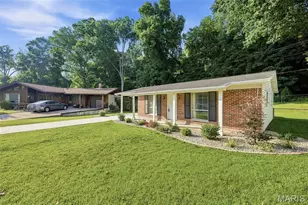 4136 Pasco Dr, Saint Louis, MO 63129 - Photo 3