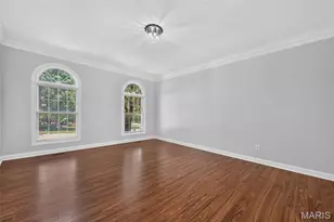 6320 Christopher Winds Ct, Oakville, MO 63129 - Photo 7