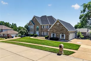 6320 Christopher Winds Ct, Oakville, MO 63129 - Photo 3