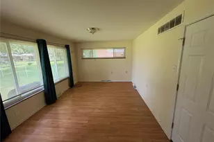 10044 Grosvenor Dr, Riverview, MO 63137 - Photo 15