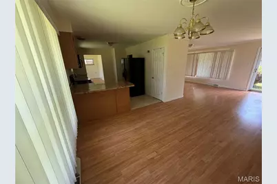 10044 Grosvenor Drive, Riverview, MO 63137 - Photo 7