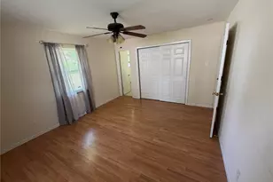 10044 Grosvenor Dr, Riverview, MO 63137 - Photo 11