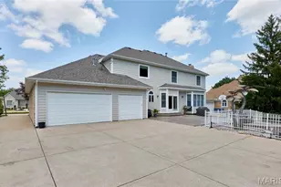 16 Delacroix Pl, Saint Charles, MO 63303 - Photo 97