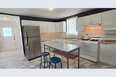 5342 Daggett Avenue, Saint Louis, MO 63110 - Photo 9