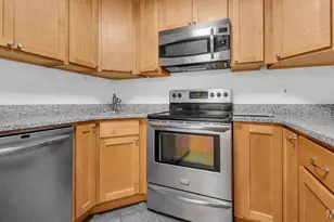 9188 Wrenwood Ln, Brentwood, MO 63144 - Photo 13
