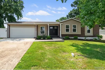 378 Palermo Drive, Ballwin, MO 63021 - Photo 1