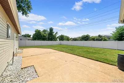 378 Palermo Drive, Ballwin, MO 63021 - Photo 29