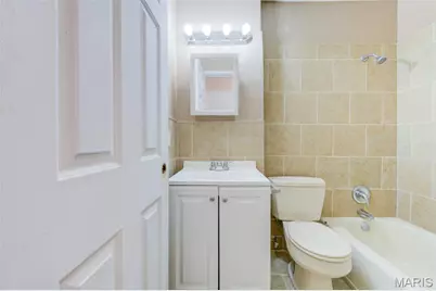 2910 Wellington Drive, Florissant, MO 63033 - Photo 9