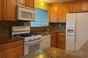 1340 Wadsworth Dr, Florissant, MO 63031 - Photo 11