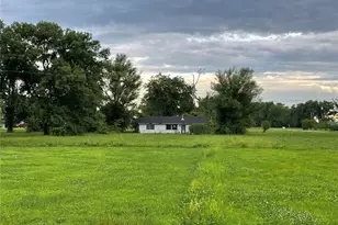 638 Apache Dr, Portage Des Sioux, MO 63373 - Photo 11