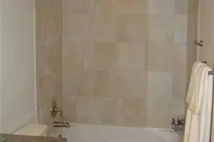 910 N McKnight Rd, University City, MO 63132 - Photo 9