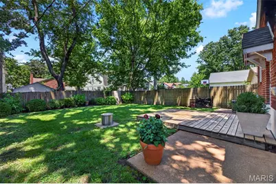 109 Handlan Court, Kirkwood, MO 63122 - Photo 9