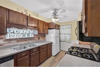 3716 Hoffmeister Avenue, Bella Villa, MO 63125 - Photo 7