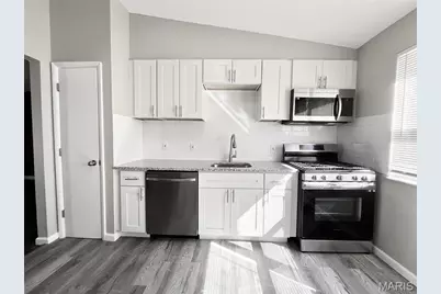 4235 Tholozan Avenue #B, Saint Louis, MO 63116 - Photo 3