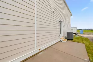 1752 Dyess St, Saint Charles, MO 63301 - Photo 33