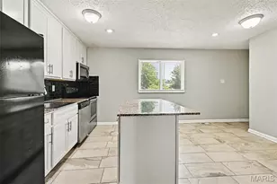 2535 Black Pine Ct, Florissant, MO 63031 - Photo 7