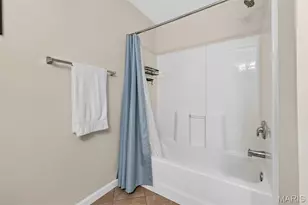 5 Monarch Trace Ct, Chesterfield, MO 63017 - Photo 17
