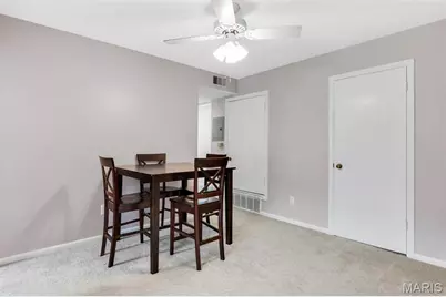 4392 Chateau De Ville Drive #E, Unincorporated, MO 63129 - Photo 15