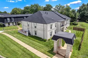 4392 Chateau De Ville Dr, Unincorporated, MO 63129 - Photo 37