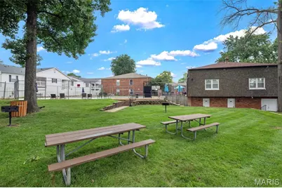 4392 Chateau De Ville Drive #E, Unincorporated, MO 63129 - Photo 31