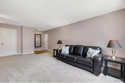 4392 Chateau De Ville Drive #E, Unincorporated, MO 63129 - Photo 13