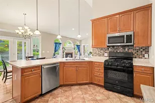 1109 Winter Lake Dr, Fenton, MO 63026 - Photo 9