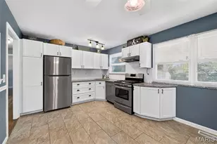 1870 San Luis Rey Pkwy, Fenton, MO 63026 - Photo 9