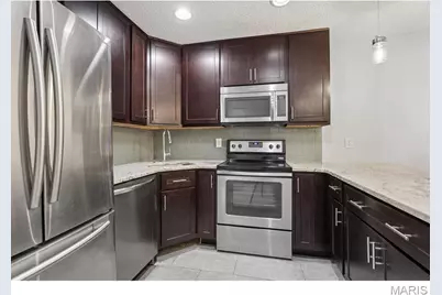 9158 Robin Court, Saint Louis, MO 63144 - Photo 11