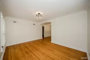 8719 White Ave, Brentwood, MO 63144 - Photo 7