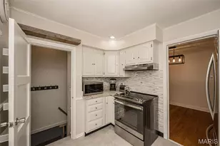 8719 White Ave, Brentwood, MO 63144 - Photo 13