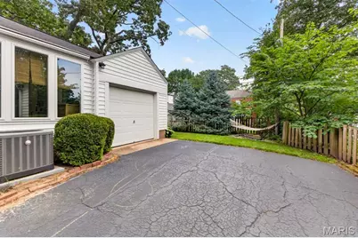 1646 Dearborn Drive, Warson Woods, MO 63122 - Photo 23