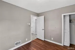 10324 Durness Dr, Saint Louis, MO 63137 - Photo 9