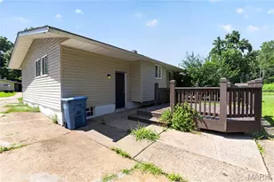 10324 Durness Dr, Saint Louis, MO 63137 - Photo 15