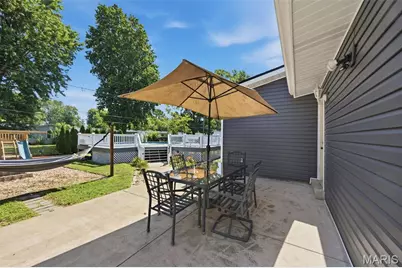 1045 Florland Drive, Florissant, MO 63031 - Photo 21