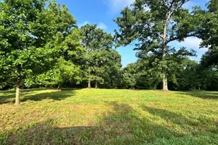 61 Saratoga Spgs Dr, Silex, MO 63377 - Photo 1