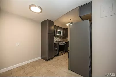 1 Delcrest Court #203, University City, MO 63124 - Photo 17