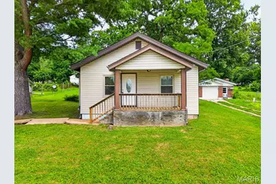 110 Edgeworth Avenue, Maryland Heights, MO 63043 - Photo 1