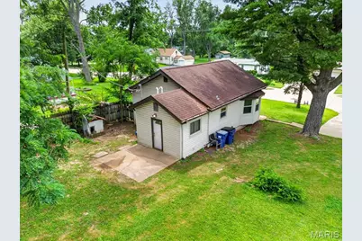110 Edgeworth Avenue, Maryland Heights, MO 63043 - Photo 19