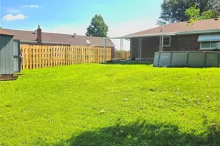9945 Live Oak Ct, Affton, MO 63123 - Photo 5