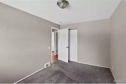 10320 Varnum Drive, Saint Louis, MO 63136 - Photo 11