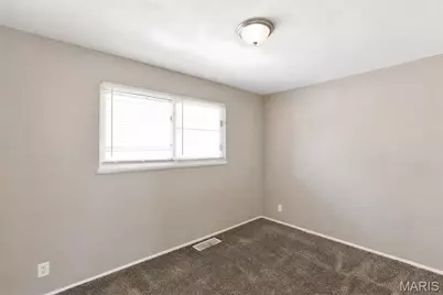 10320 Varnum Drive, Saint Louis, MO 63136 - Photo 15