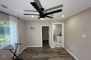 10643 Thorpe Ave, Saint Louis, MO 63114 - Photo 13