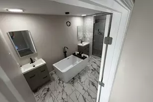 10643 Thorpe Ave, Saint Louis, MO 63114 - Photo 15