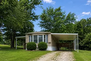26175 Carol Dr, Warrenton, MO 63383 - Photo 1