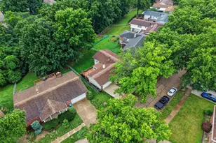 5738 Lost Brook Ct, Oakville, MO 63129 - Photo 51