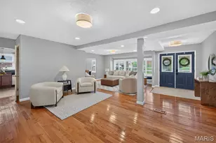5738 Lost Brook Ct, Oakville, MO 63129 - Photo 9