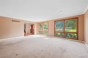 10806 Forest Cir Dr, Saint Louis, MO 63128 - Photo 13