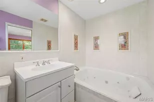 10806 Forest Cir Dr, Saint Louis, MO 63128 - Photo 31